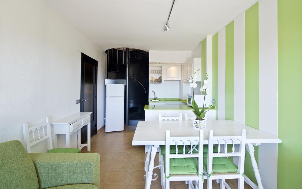 Apartamentos Salles Beach L'Estartit Cameră foto